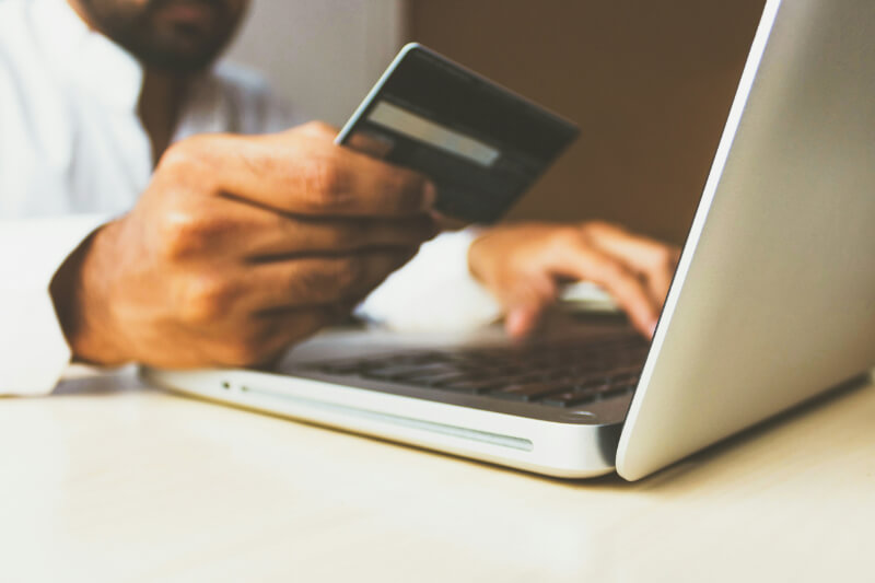 Online-Shopping ist heutzutage leichter denn je zuvor dank Microkredite von PayPal und Klarna