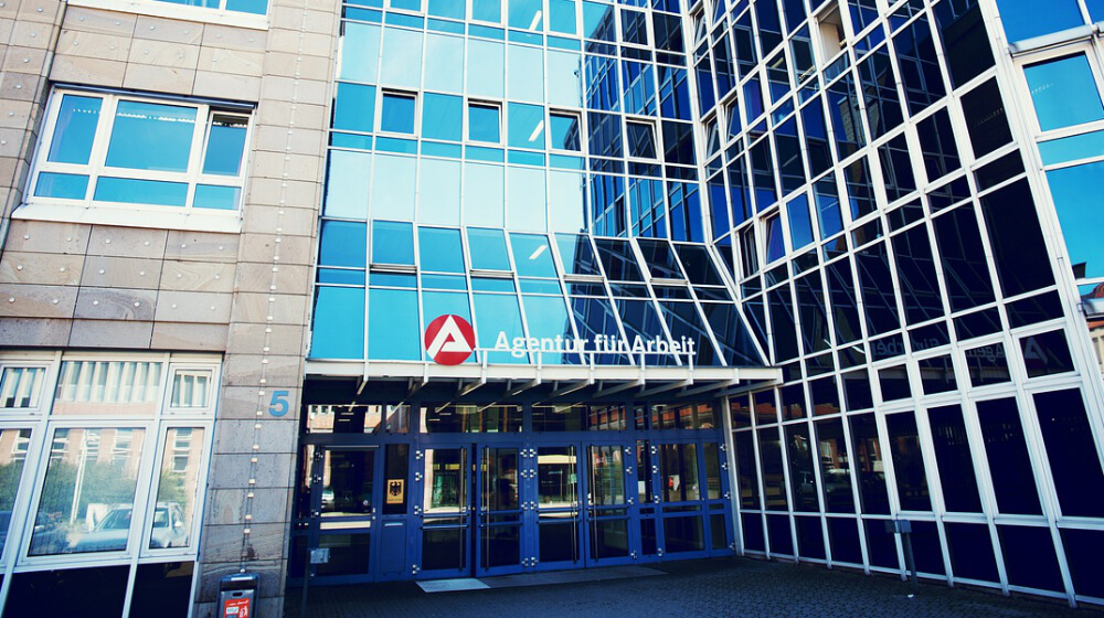 Agentur für Arbeit/Jobcenter (Bildquelle: Bild von andreas160578 auf Pixabay)